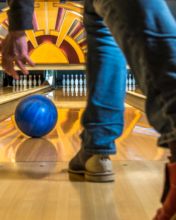 Best Bowling Shoes For Traction and Great Slide : Approved By Professionals